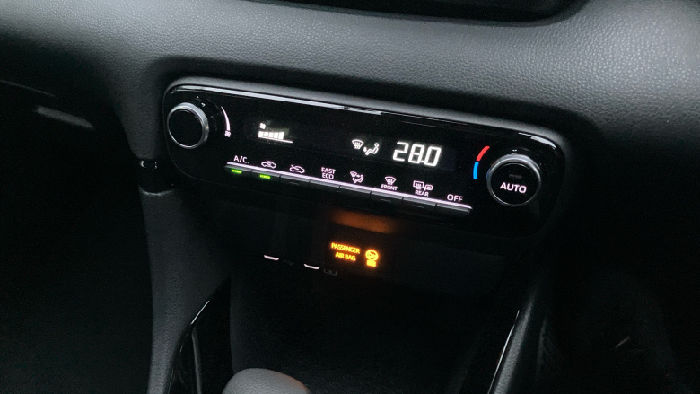 Toyota Yaris 1.5 Hybrid Design 5dr CVT Hybrid Hatchback